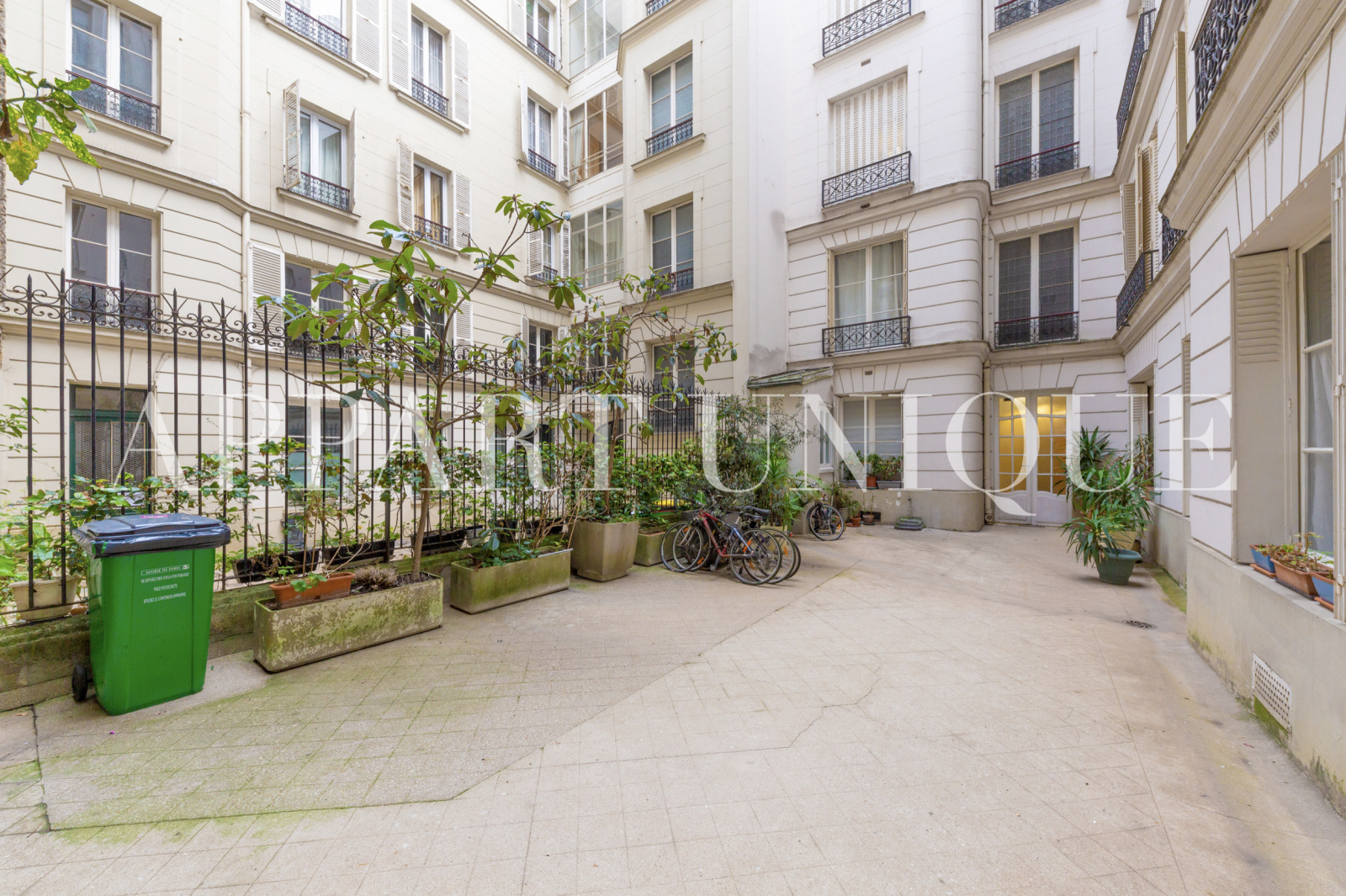 Image_, Studio, Paris, ref :2026-709