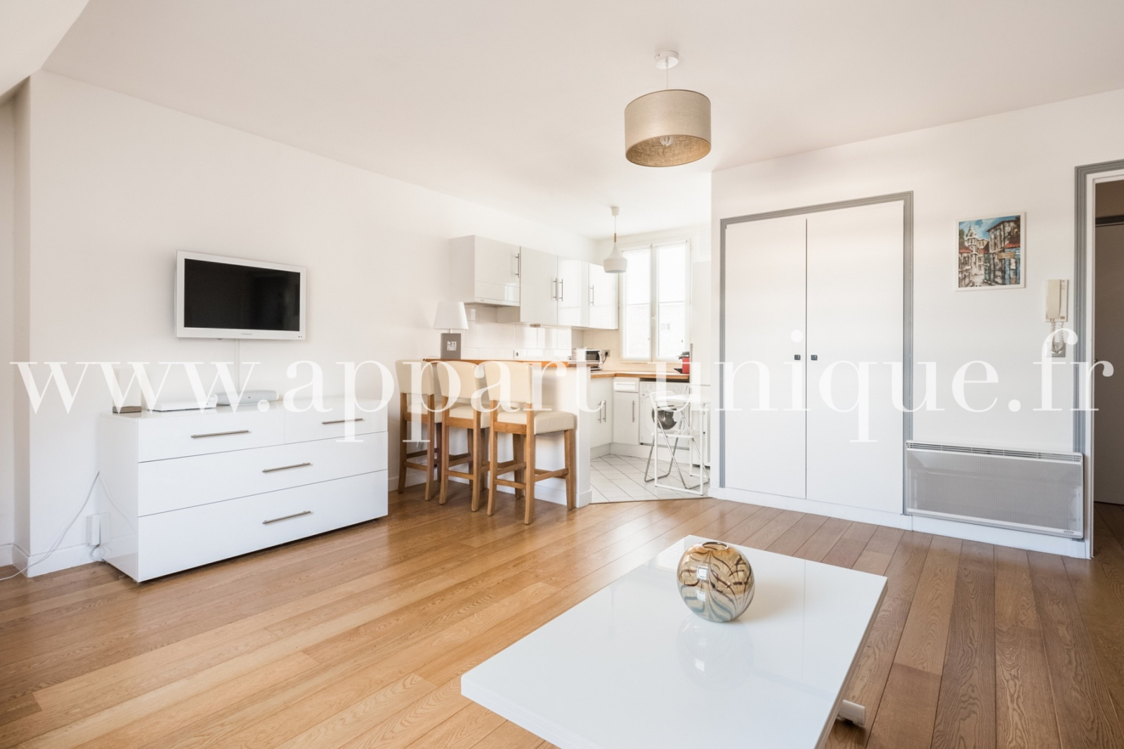 Image_, Studio, Paris, ref :2025-695