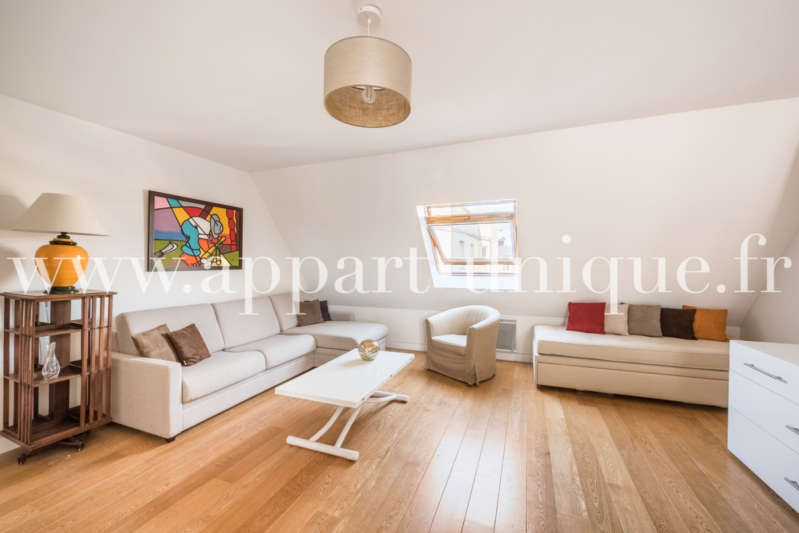 Image_, Studio, Paris, ref :2025-695